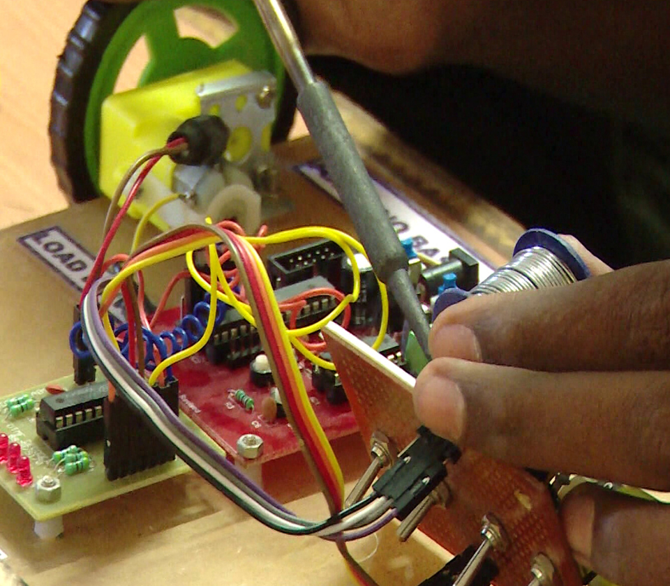 Electronics mechanic(NCVT